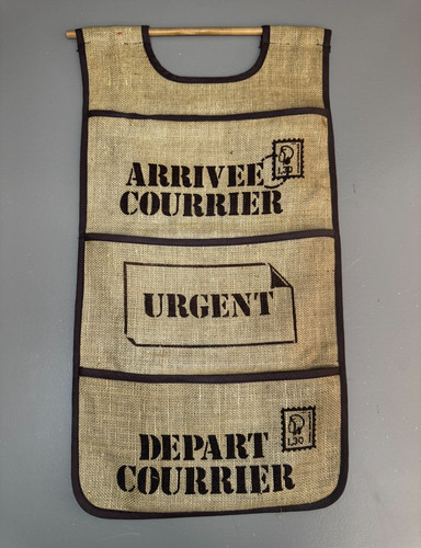 Ancien trieur mural - , courriers