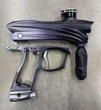 USED Dye DM8 Paintball Gun