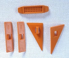 LOT DE 5 OUTILS ORANGES  POUR MACONS PLAYMOBIL