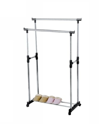 Porte vêtements sur - pied, avec