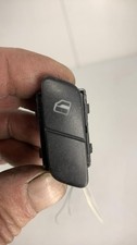 Interrupteur de leve vitre avant droit VOLKSWAGEN POLO 4 PHASE 2 6Q0959856
