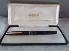 stylo plume UNIC  noir plume