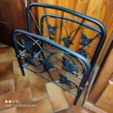 Ancien porte revue en fer forgé décor feuilles de vignes