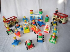 FISHER PRICE GROS LOTS  MINI BUS + PERSONNAGES & VOITURES DIVERS  VINTAGE 1969