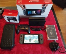 Console Nintendo Switch + Manette Pro + Sacoche + Skyrim