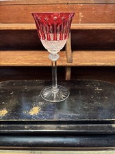 verre à vin du Rhin cristal Rouge signé SAINT LOUIS modèle TOMMY 19,8 cm.