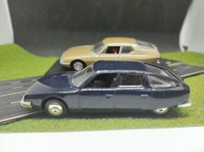 Norev 1/43 Citroen CX 2200 1974 N°845  + Citroen SM 1970 Atlas sur socle