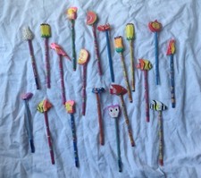  LOT DE 20 CRAYONS GRIS NEUFS FANTAISIES EN BOIS TETE ANIMAUX & POISSONS