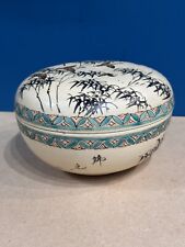 ART ASIATIQUE - ANCIENNE GRANDE BOITE-Décor d'oiseaux - signée