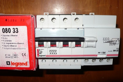 Disjoncteur differentiel 4pole - disjoncteur,