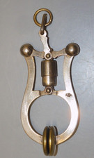 -JOLI ANCIEN SAUTE RUISSEAU LAITON Argenté poinçon  E 1 chat G COLLECTION    D