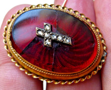 Broche en OR + diamants croix