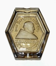 CENDRIER CHAMPAGNE Don Perrignon MOET & CHANDON Verre Moulé