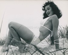 SEXY PIN-UP 1950s PHOTO ORIGINAL    LEGGY BUSTY BIKINI