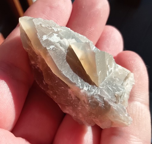 26.64gr 48x23x23mm pierre de