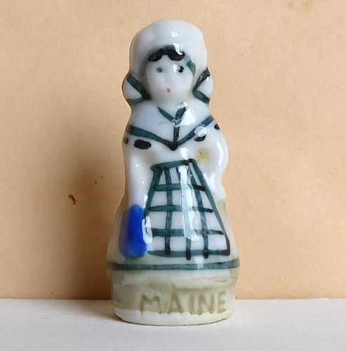 Fève provinces costumes - fève,