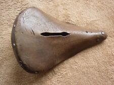 ANCIENNE SELLE DE VELO EN CUIR BROWN   LONGUEUR 27 CM
