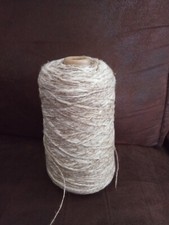1 petite Bobine de Fil à Tricoter Fantaisie Tons Beiges et Blancs cassés (350g)
