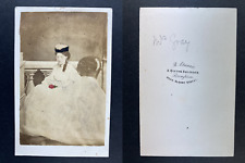 Stuart, Brompton, dame au chapeau bleu Vintage cdv albumen print.