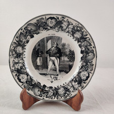 Assiette Parlante L'orgueil Lys Jaune De Creil Et Montereau 1868-1875