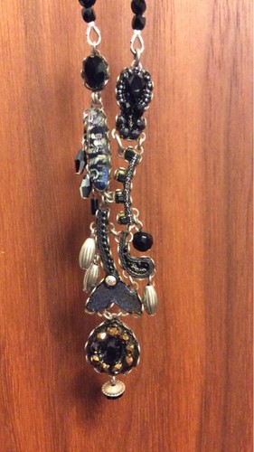 Collier long noir perles