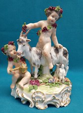 GROUPE D'AMOURS JOUANT AVEC UNE CHÈVRE ET SON PETIT PORCELAINE EDME SAMSON & CIE