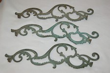 Ancien ornement en métal , à