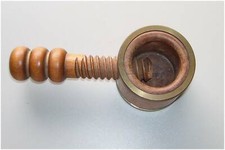 Casse noix en bois de buis -
