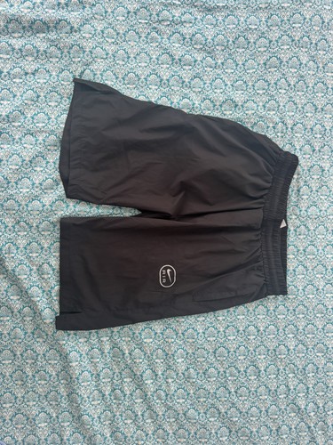Vêtements - ,