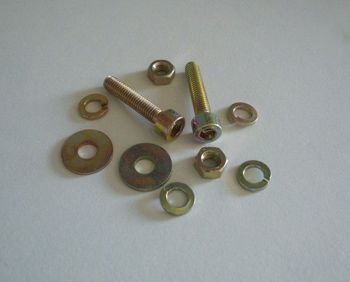 Kit vis pour serrure - de,