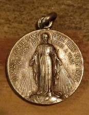 Médaille Religieuse Ancienne