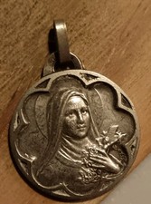 Médaille Religieuse Ancienne Ste Thérèse De Lisieux  Normandie 
