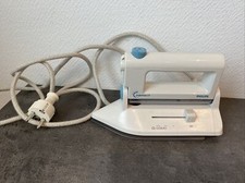 ancien petit fer a repasser