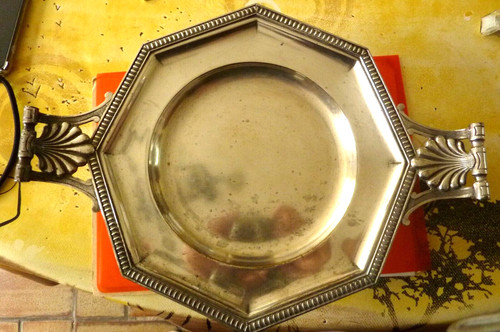Plat anses coquilles sur - , a