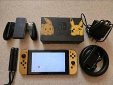 CONSOLE  NINTENDO SWITCH VERSION POKEMON - Tres Bon Etat + Jeu Pokémon Evoli