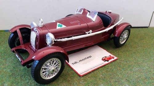 Alfa romeo 1931 fuchsia - 8c,
