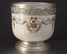SEVRES ET CHARLES BARRIER JARDINIERE EN PORCELAINE ET ARGENT MASSIF VERS 1910