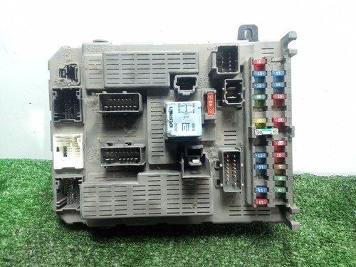 96493016 boîtes fusibles - À,
