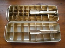 2 Bacs à glaçons en alu doré-Frigidaire-Quickube-Année 70