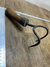 fourche outil ancien forgé Tire-Botte  de Foin Réf N.4