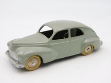 Dinky Toys Peugeot 203 Gris