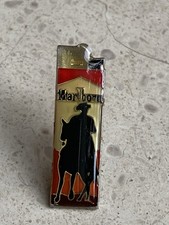 Pin’s Briquet Marlboro +
