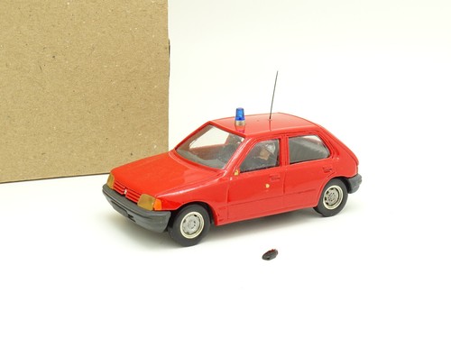 Mvi résine peugeot - 1/43,