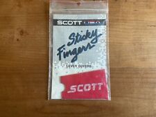 Scott sticky fingers couvre