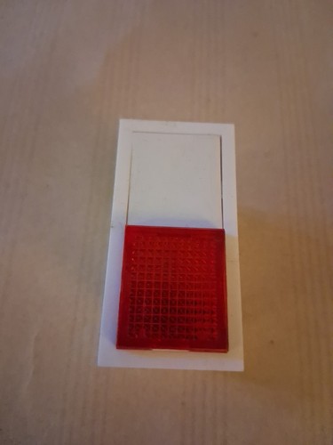 Bouton poussoir voyant rouge - poussoir, a