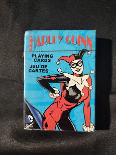 Comics harley quinn - quinn, playing