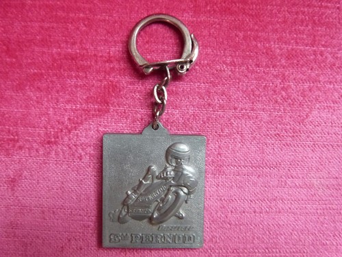Ancien porte clés métal - porte-clés,