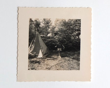 Garçon tipi tente camping