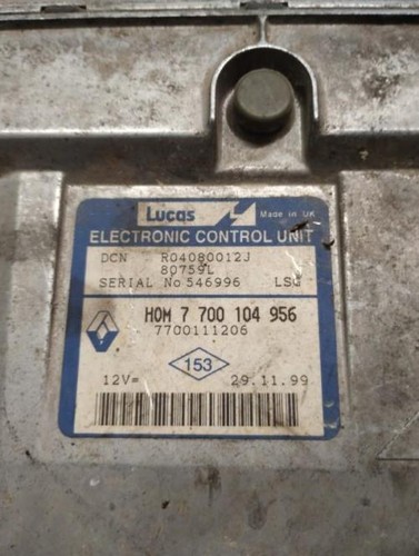 Calculateur moteur renault - calculateur,