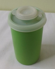 Tupperware shaker 102-16